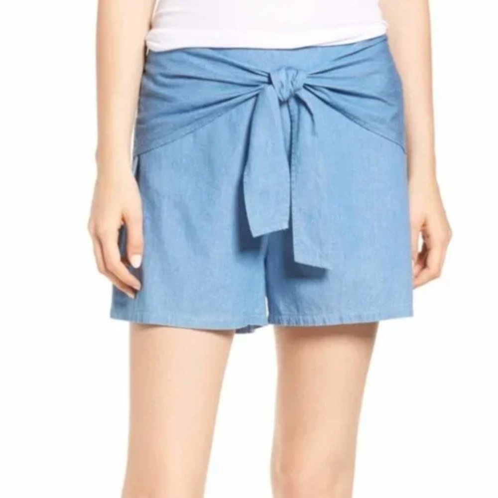 Mimi Chica Blue Tie Front Shorts Size Small